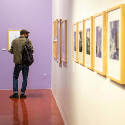 Visita guiada por la muestra 'No más mundos por conquistar'.  XX Bienal de Fotografía 2023