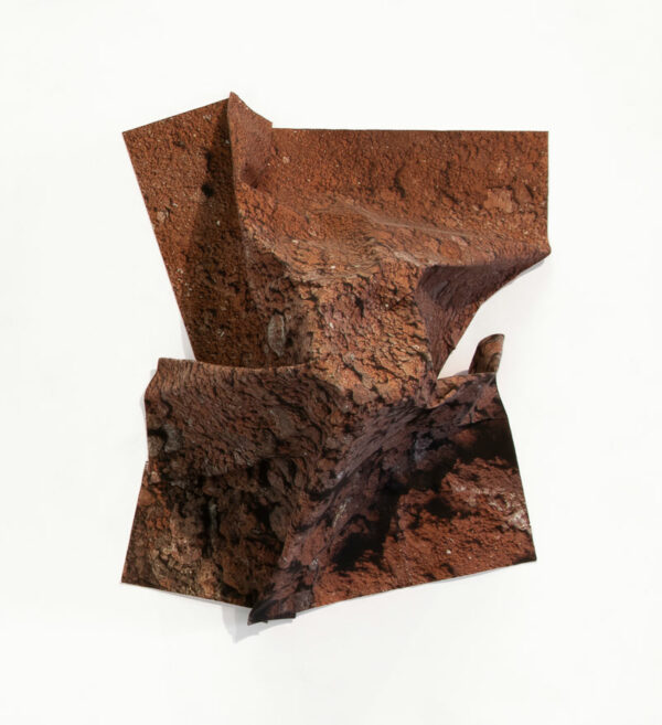 Eugenia Ramírez. Sierra de arena, de la serie Accidentes del territorio: paisajes del extractivismo, 2024. Eugenia Ramírez. Sierra de arena, de la serie Accidentes del territorio: paisajes del extractivismo, 2024.