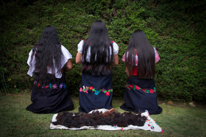 Säsäknichim Martínez (Huixtán, Chiapas, 1980) Stsatsal ko’onton, de la serie Metáforas del corazón, Huixtán, Chiapas, 2022. Fotografía digital. Cortesía de la artista.